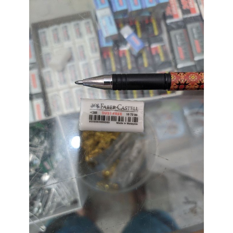 

penghapus fabercastell biasa