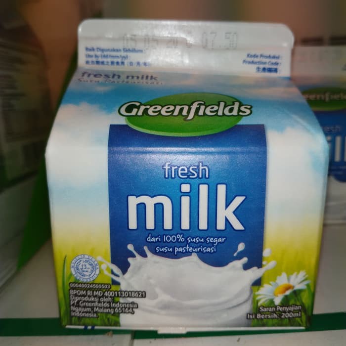 

Greenfields fresh milk 100% Pasteurisasi susu segar 200 Ml.