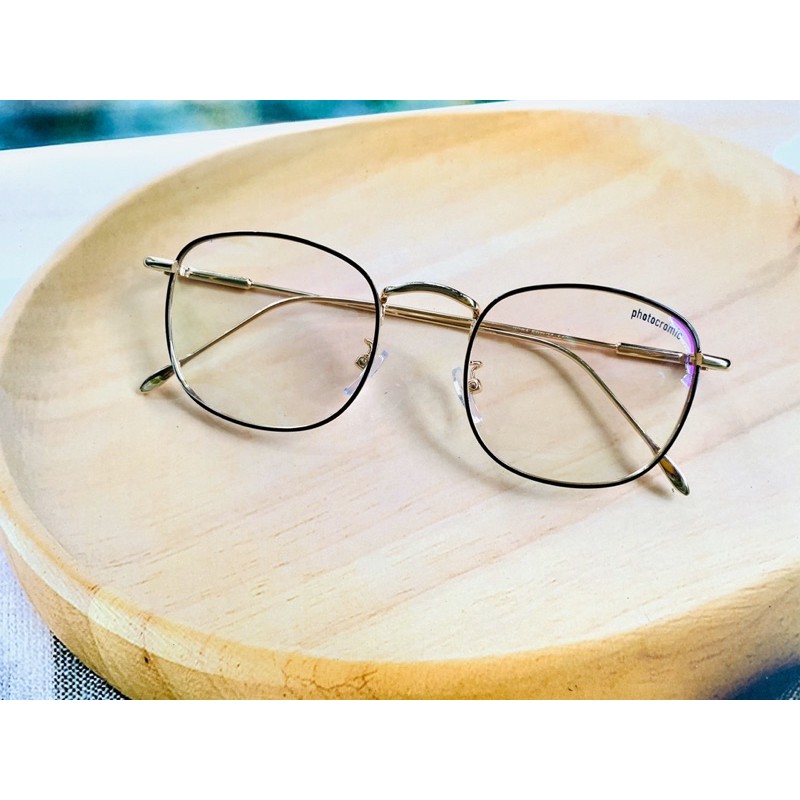 PROMO!! Kacamata 8261 pria dan wanita sudah termasuk photocromic antiradiasi frame besi kotak 1947