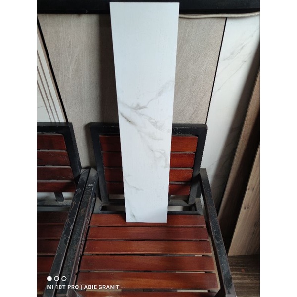 granit tangga Florence calacatta 30x90 polos