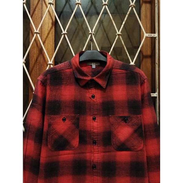 kemeja soft flannel uniqlo second original L kemeja flanel gradasi veterano kasual pria murah terlar
