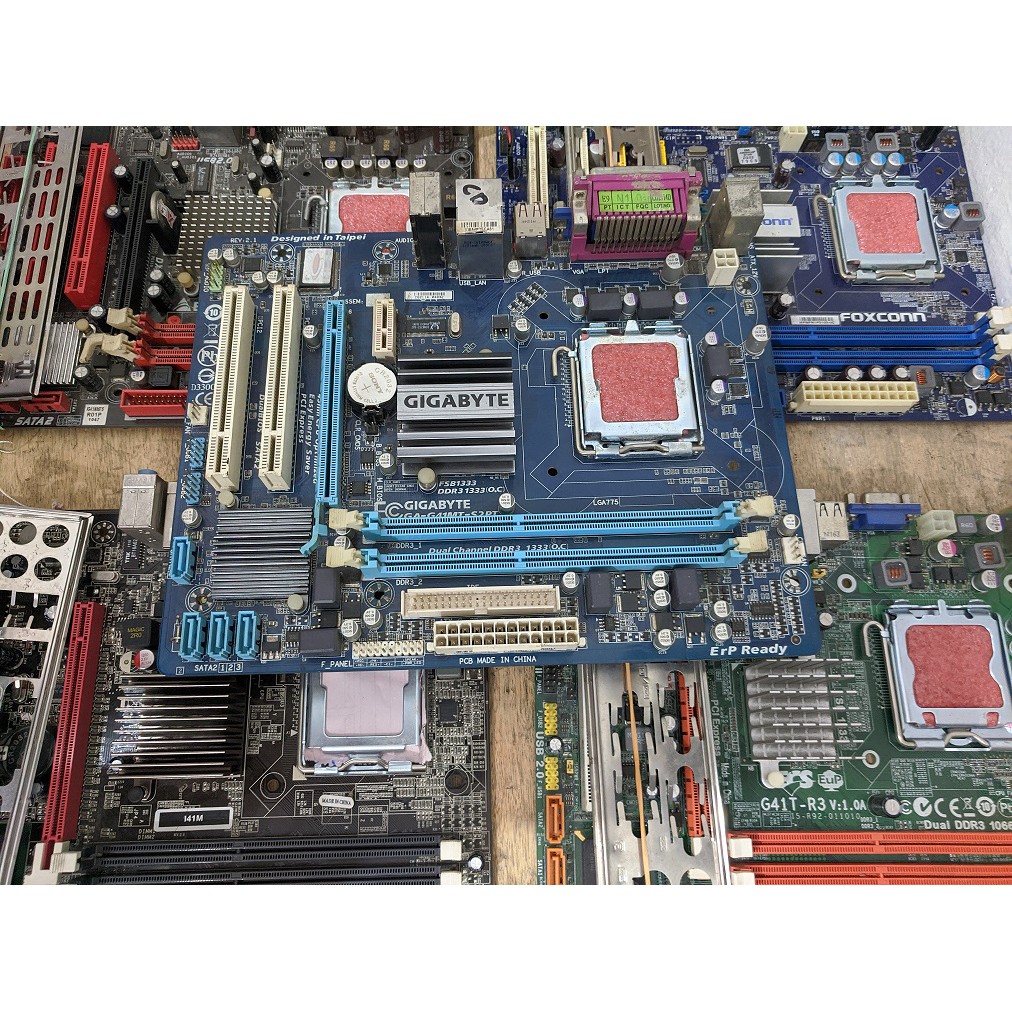 MOBO / MOTHERBOARD SOCKET 775 DDR3 + BONUS PROC DUAL CORE