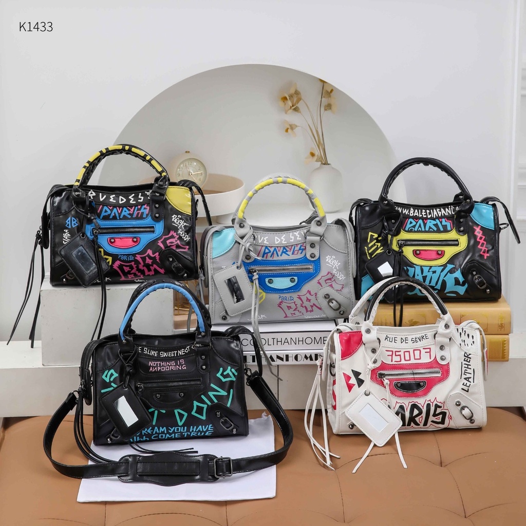 B City Graffiti Classic Studs Bag Leather #K1433