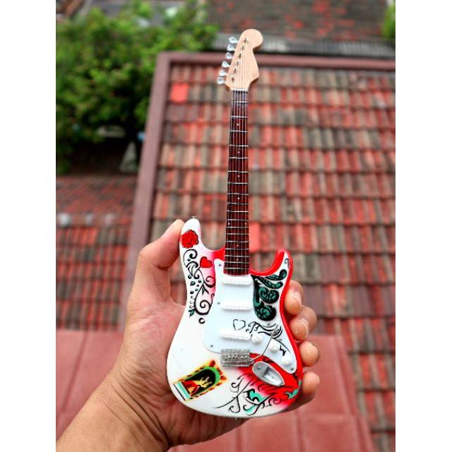 Miniatur Gitar Fender Stratocaster Monterey Pop Jimi Hendrix Signature