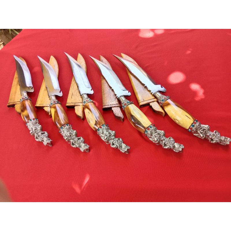 seselet bali pisau mutik