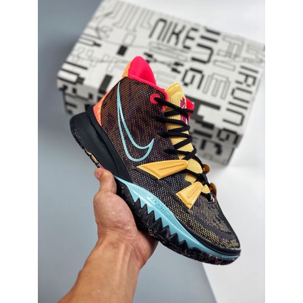 sepatu basket ready  Nike Kyrie 7 ‘Soundwave’ Black Multi-Color