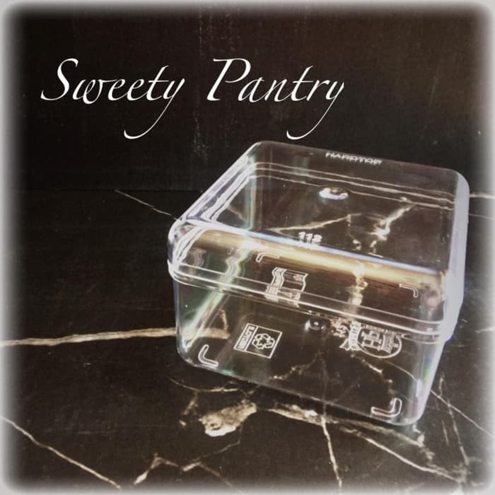 Toples kue kering  hardtop 112 persegi ukuran 10x10x7cm