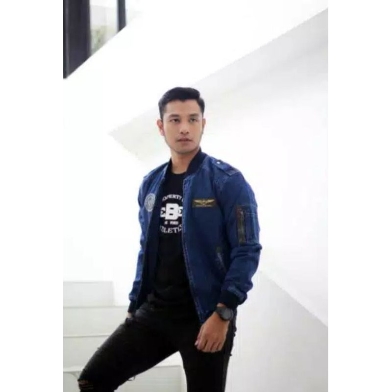 PROMO JAKET BOMBER LEVIS