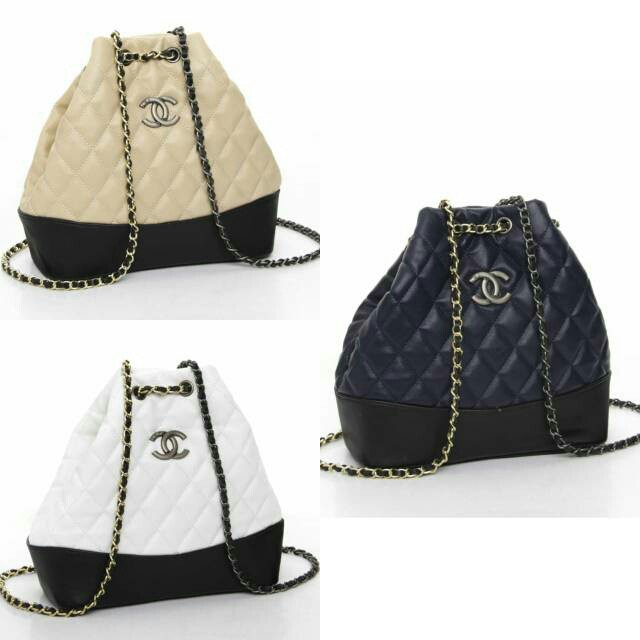 Chanel Quilted Gabrielle Backpack in Black Aged calf leather Leather  ref.1016332 - Joli Closet