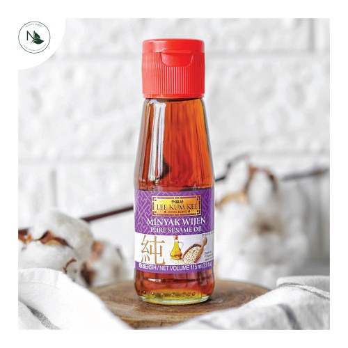 MINYAK WIJEN PURE SESAME OIL LEE KUM KEE 155 ML