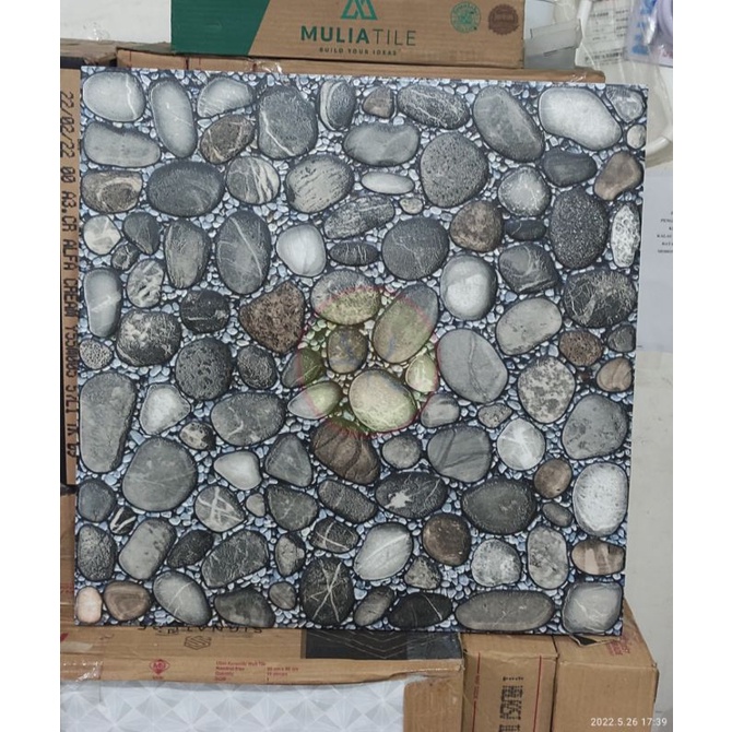 Keramik Lantai Teras Garasi Kasar 50x50 Motif Batu Coral Matt Timbul Caldera Stone