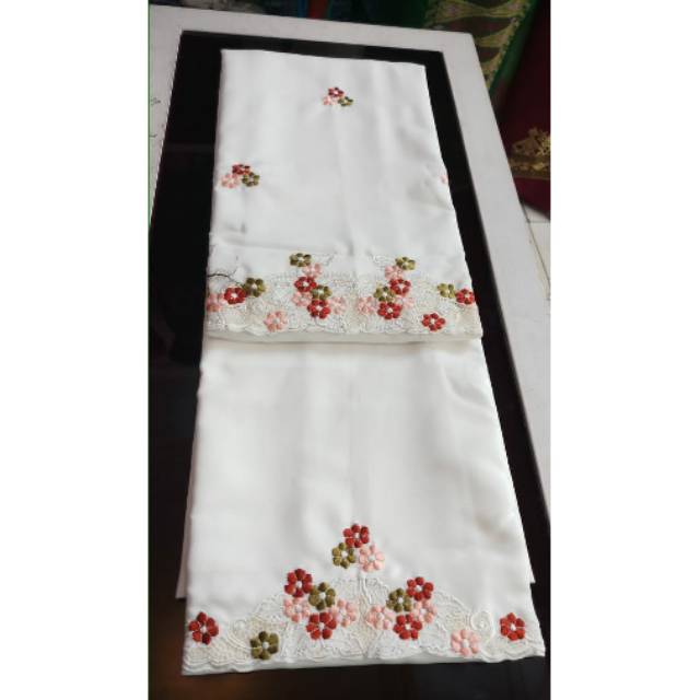 Bahan/dasar baju kurung bordir Bukittinggi