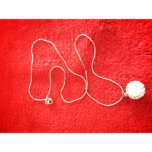 Kalung liontin bulat full mata mata