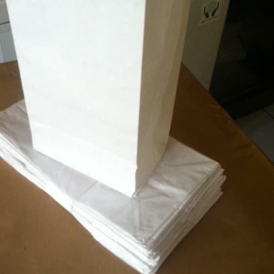 

✥ Goodbee Paper Bag 40 - White Kraft - Medium - Kantong Kertas Goodbee White - 100pcs ➲