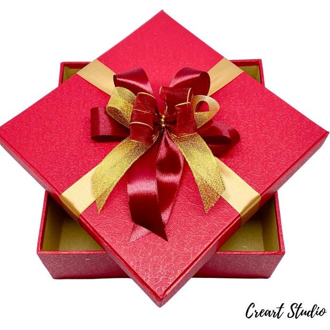 

[COD] Kotak Kado Gift Box 20x20 cm Tinggi 7 cm - Merah [COD]