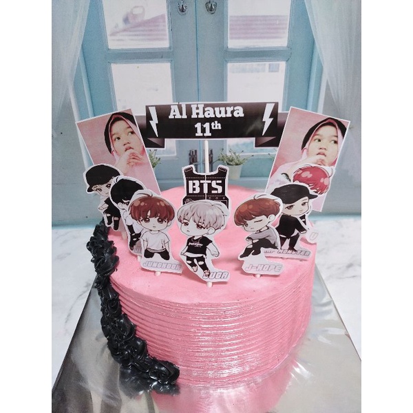 

Kue ulang tahun BTS