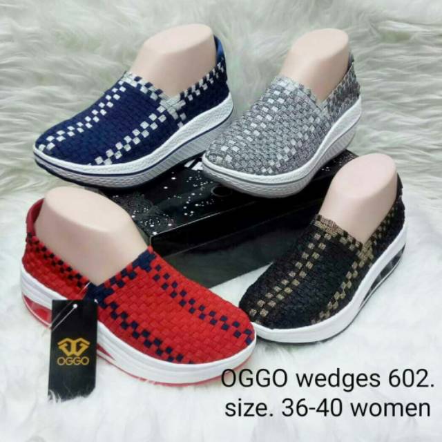 Sepatu rajut oggo