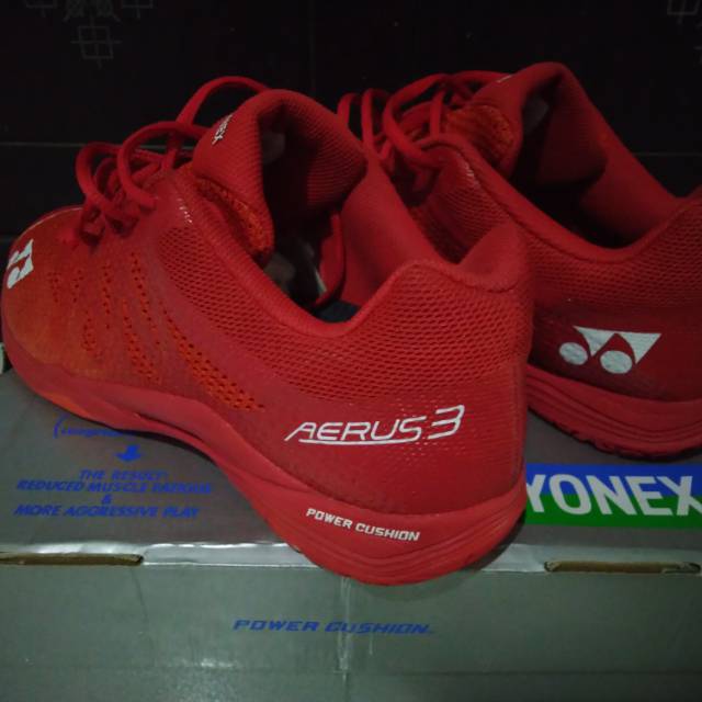 Yonex aerus 3 merah
