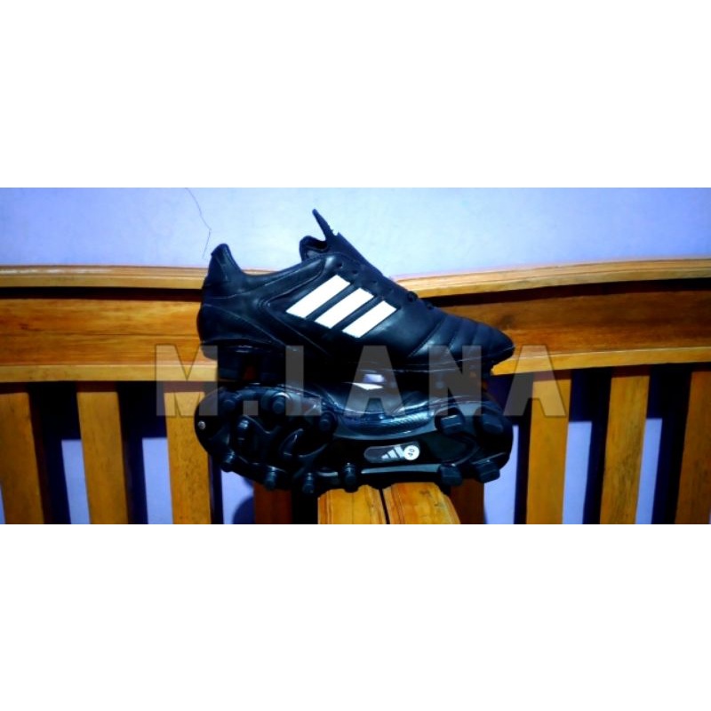 Terlaris SEPATU BOLA Futsal KUAT KULIT ASLI FULL BESI KEREN   promo