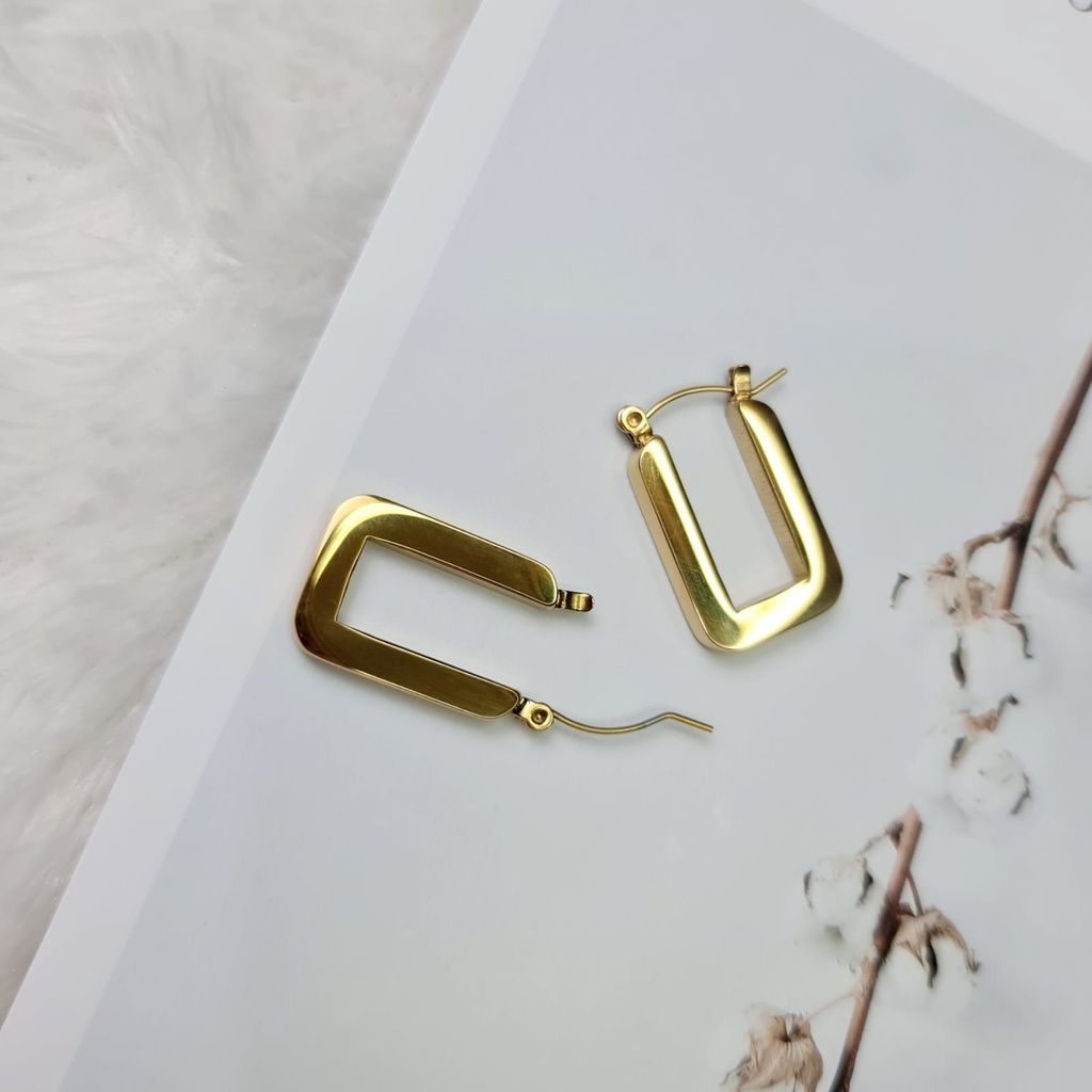 Anting wanita titanium model kotak gold anti luntur/Anting kotak segi