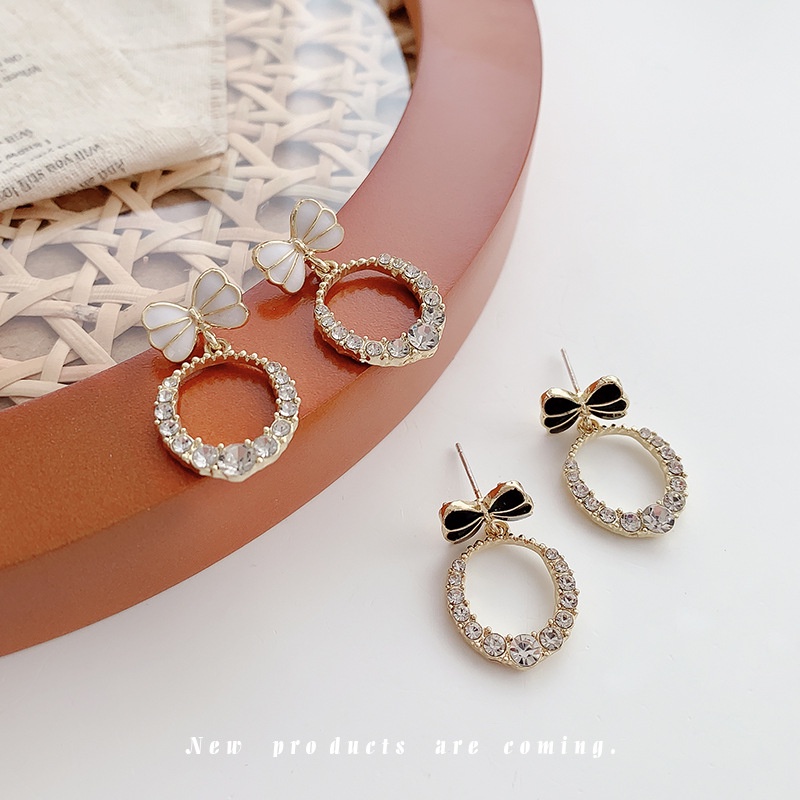 Anting Giwang Simple Elegan Gaya Retro Korea Model Geometri Dengan Zircon Untuk Wanita