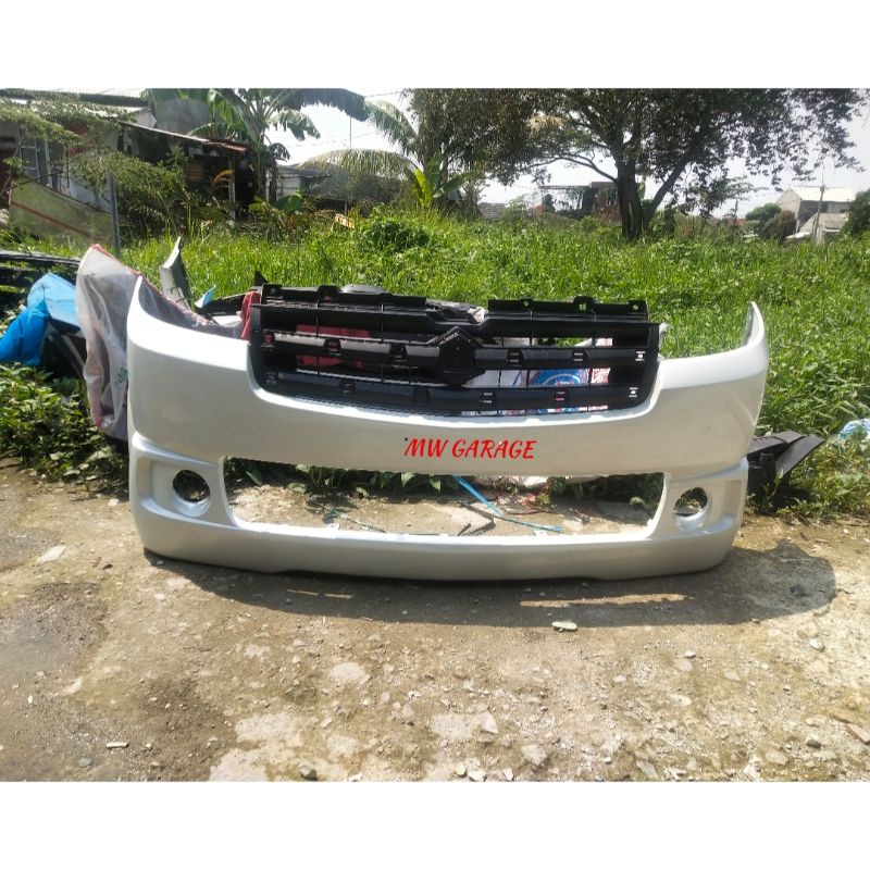 Bumper depan APV Arena