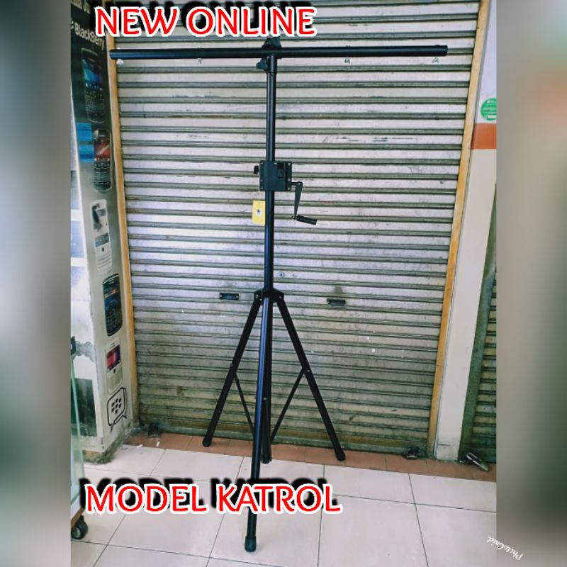 STAND LIGHTING WITH SPEAKER STAND ADA KATROL BAHAN BESI