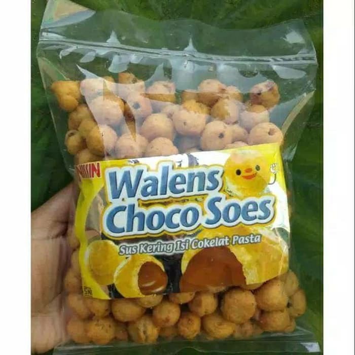 

MAKANAN RINGAN WALENS CHOCO SOES KEMASAN 500 GRAM KILOAN COKELAT