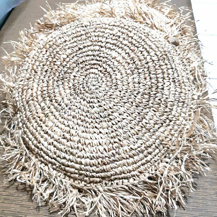 Homedecorbandung_Megaputeri | Barang Antik  | Bantal Bulat Dengan Rawis Antik| Bisa Bayar Ditempat |