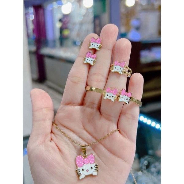 Satu Set Perhiasan Emas Fashion