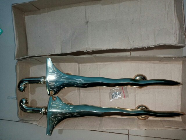 Handel Pintu Rumah Model Keris Lekuk Panjang 50cm