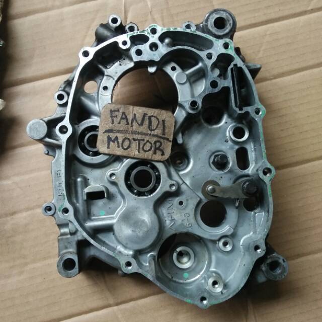 Kalter crankshaft krankcase krangkes tengah kanan cb 150r old lama cbr 150 lokal kpp k15