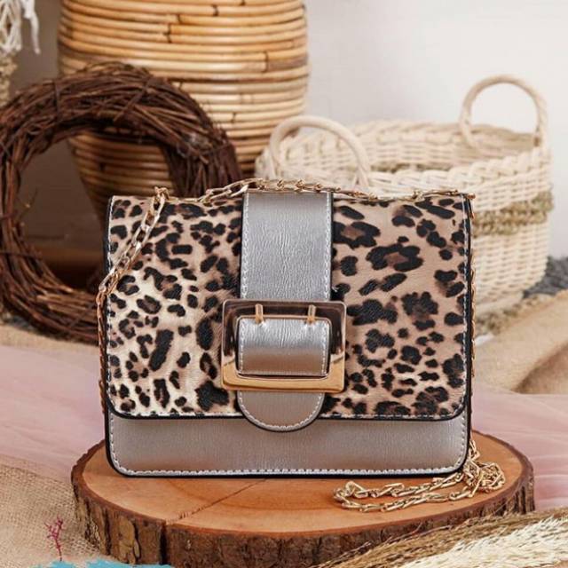 Tas Slempang Motif Macan