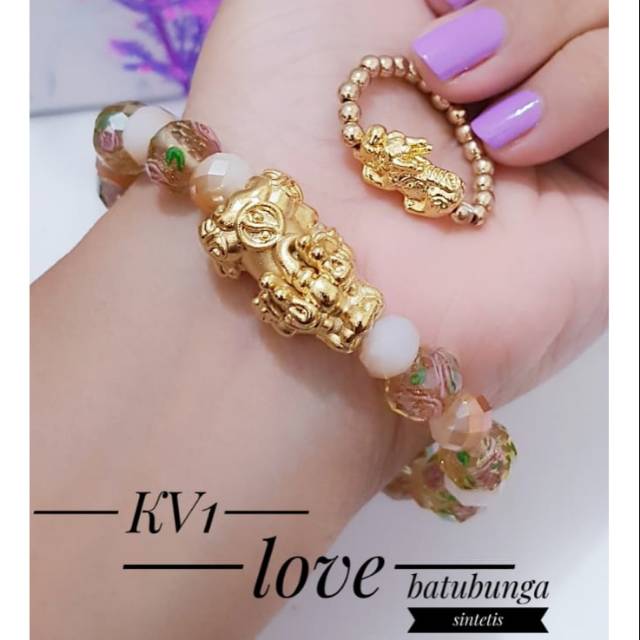 Gelang naga batu bunga cantik