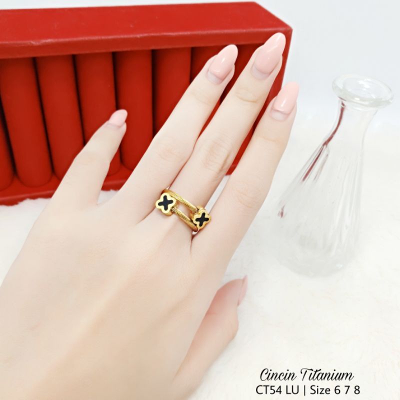 Cincin Titaniun Wanita CT54 LU