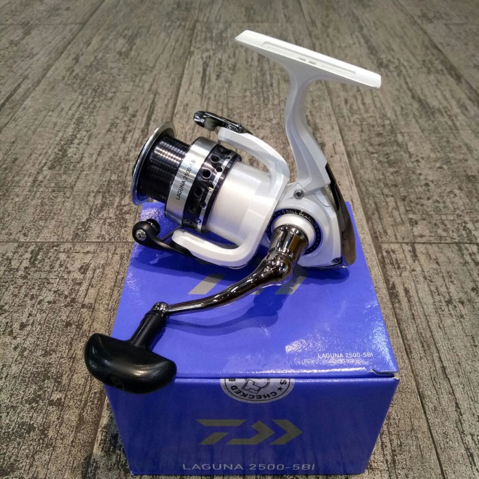 Reel Pancing Daiwa Laguna 2500-5BI AP-753