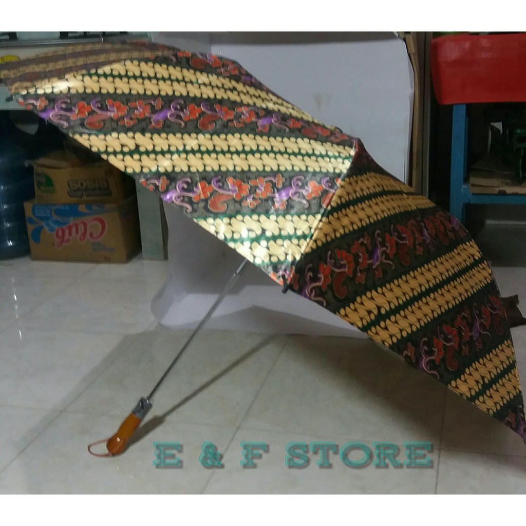 Payung lipat Motif Batik gagang Kayu