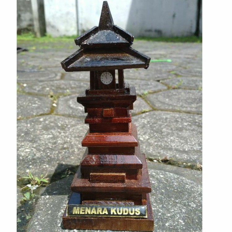 Miniatur Menara Sunan Kudus Kayu Jati Asli Souvenir Pernikahan Kota Kretek