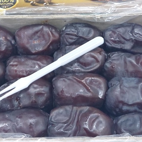 

KURMA MADU/BAM/ANGGUR 500G