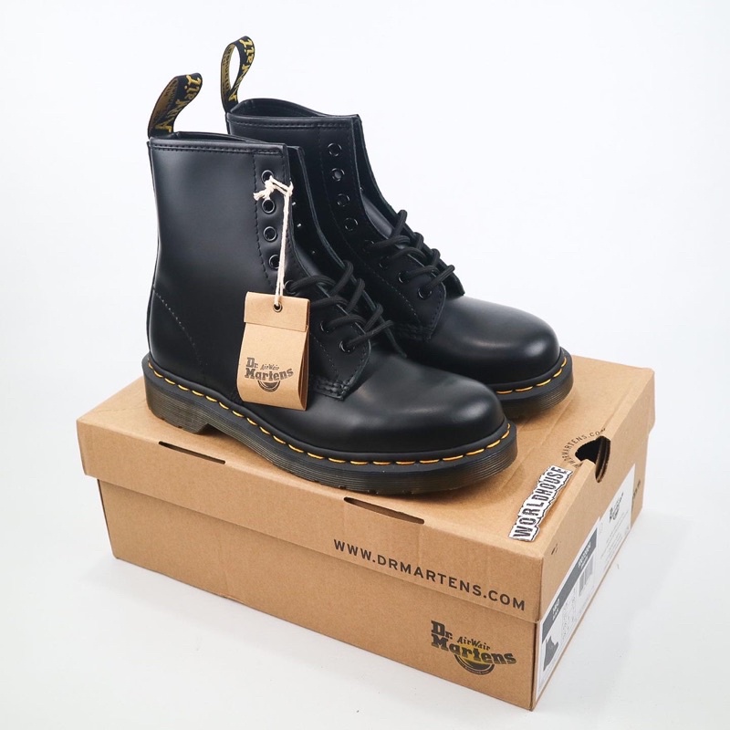 dr martens 1460 black smooth