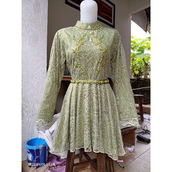 KEBAYA REQUES CHANTILY PAYET