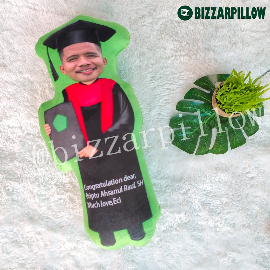 Bizzarpillow Bantal Kado Bantal Hadiiah Wisuda size L BZ209