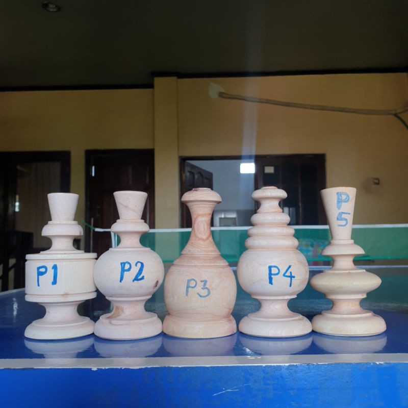 Pion Sangkar Tebok Pleci / Lovebird / Murai Kayu Mahoni