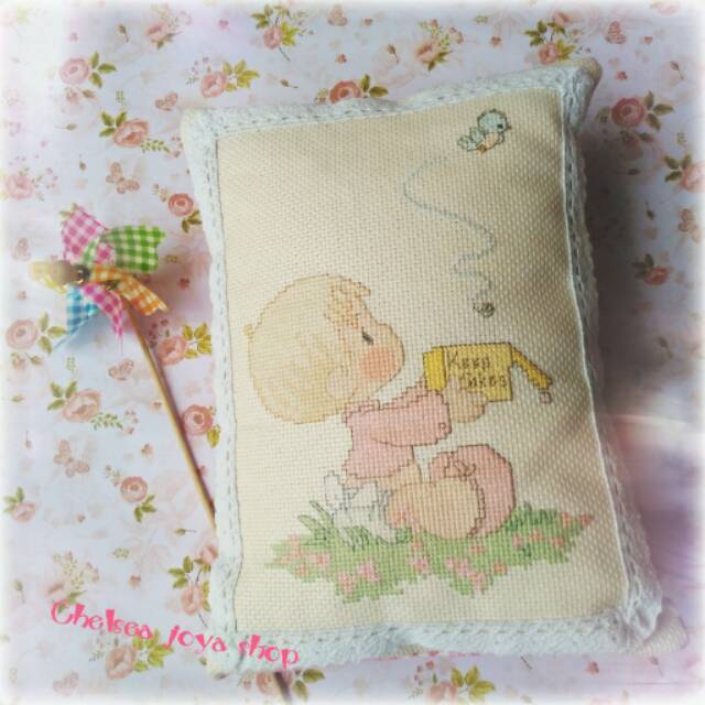 Bantal Kursi Sofa Mini Kristik Precious Moments cross stitch 21cm x 27cm
