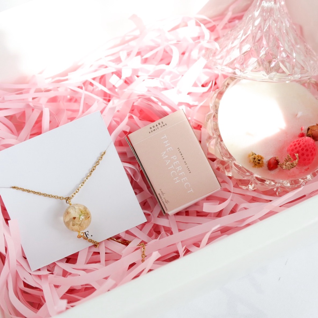 

Gift Box A - Gift Set - Hampers Gift Set Crystal Candle Hadiah Ulang tahun
