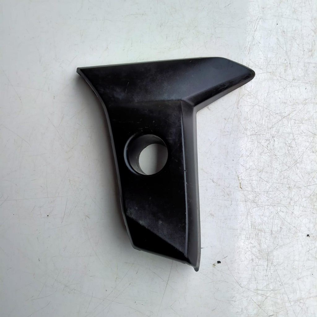 Cover step belakang revo 100 lancip tutup dudukan footstep Honda revo lama supra x125