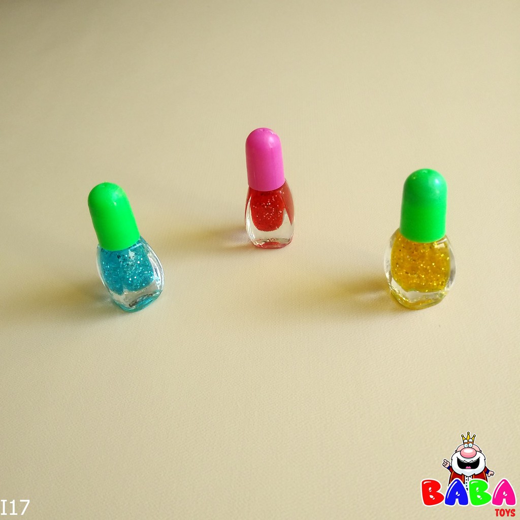 Kecantikan Kuku Kutek Kecil