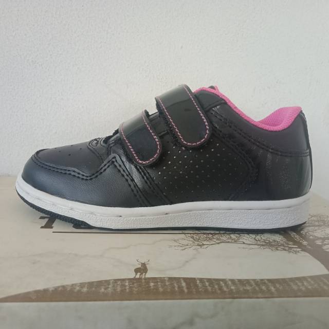 Sepatu tomkins anak jasmine black pink