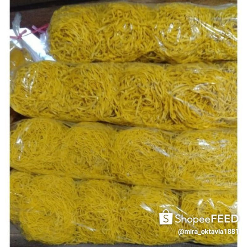 

Mie Kuning Asli Padang (khusus 500gr) pipih dan bulat