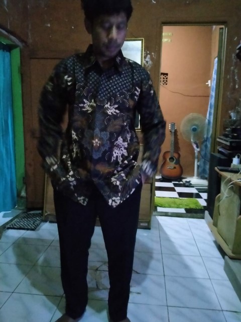 Perwira Kemeja Batik Pria Lengan Panjang Katun Halus Full Furing Batik Kanaya